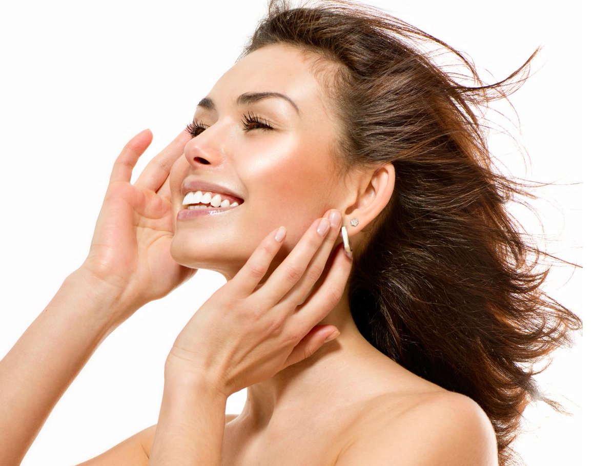 MDTLC_MA's tweet photo. Proper moisturizing restores the natural moisture to your skin, making it more soft, supple and glowing! https://t.co/jMsxc4UEK0