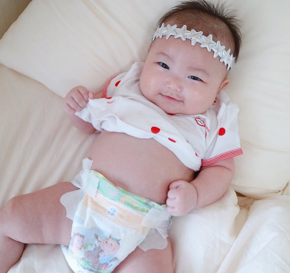 marsschild's tweet photo. #수민 ; a bolotinha mais feliz com esse semi nude nesse calor 🔞 https://t.co/BWGmpsOQA0