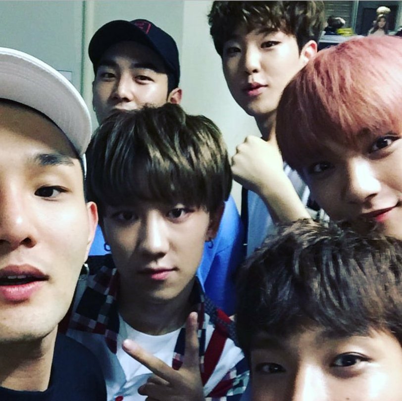 SVTGlobal's tweet photo. Thank you for always supporting Seventeen's music and for helping them out, Happy Birthday Bumzu
#Happy_BUMZU_Day @pledisnews https://t.co/sV0Jxr8j2C