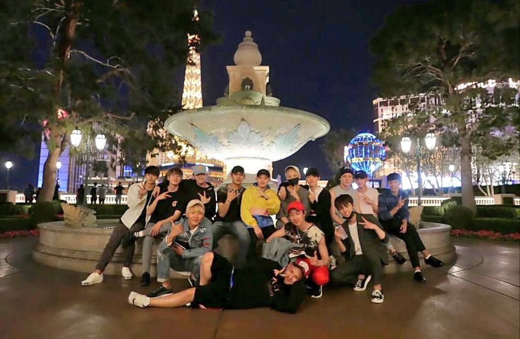 SVTGlobal's tweet photo. Thank you for always supporting Seventeen's music and for helping them out, Happy Birthday Bumzu
#Happy_BUMZU_Day @pledisnews https://t.co/sV0Jxr8j2C