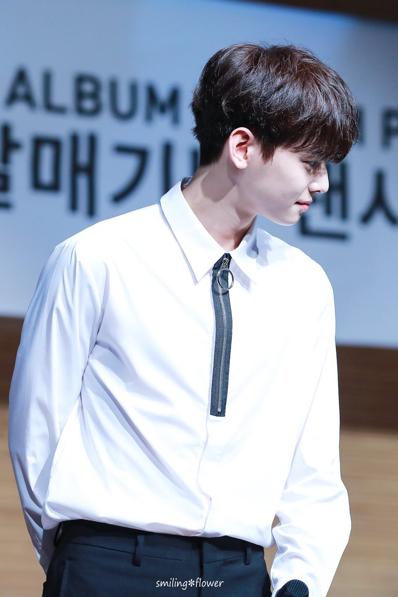 smilingflower97's tweet photo. 예뻐... 

#차은우 #CHAEUNWOO #ASTRO #아스트로 @offclASTRO https://t.co/eswJ57EpTG