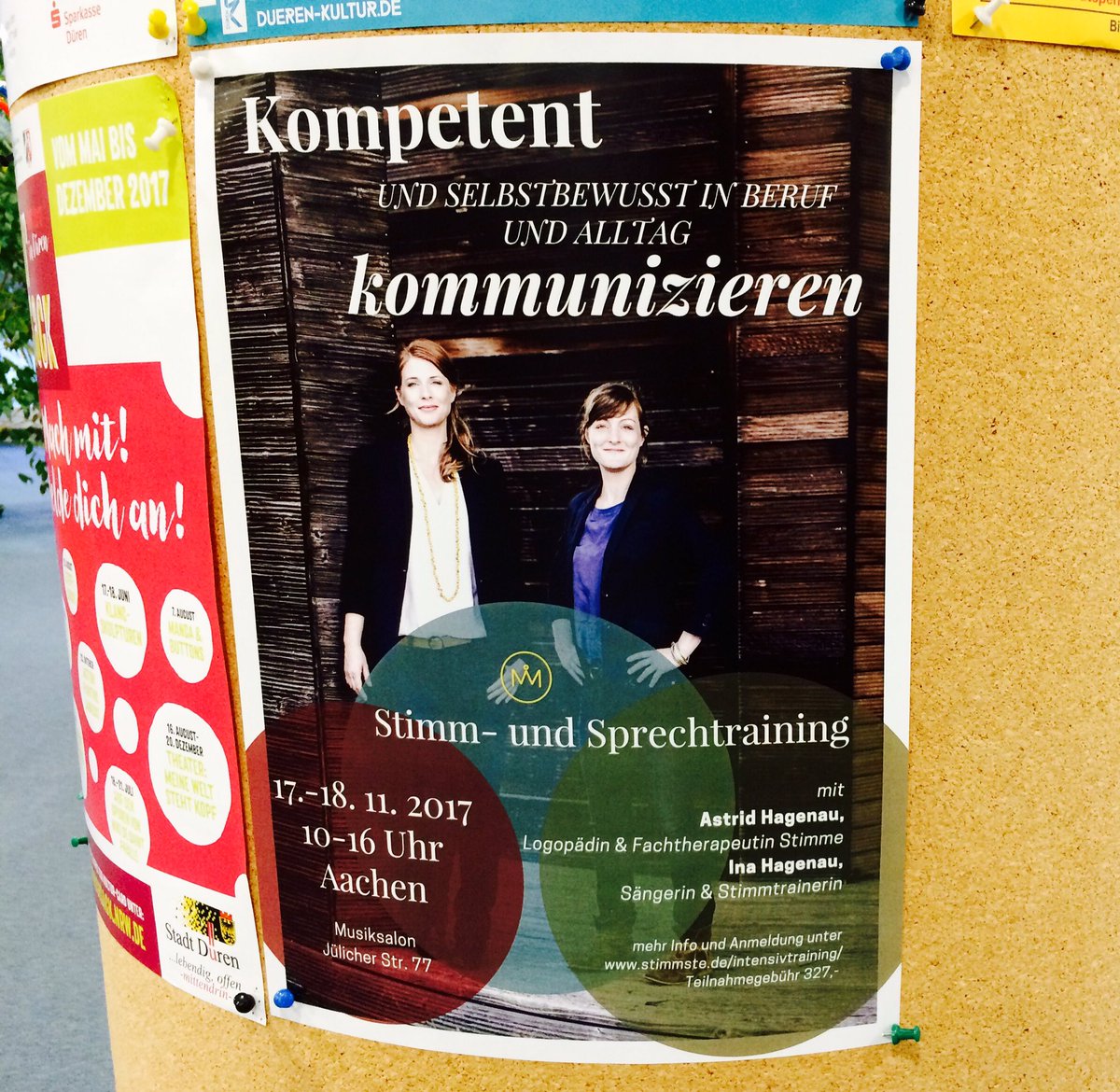 Grüße aus #Düren & #Aachen! Plakate für das Seminar in 2 Wochen hängen. Freuen uns über Deine Anmeldung :) #freeyourvoice #nutzedeinestimme