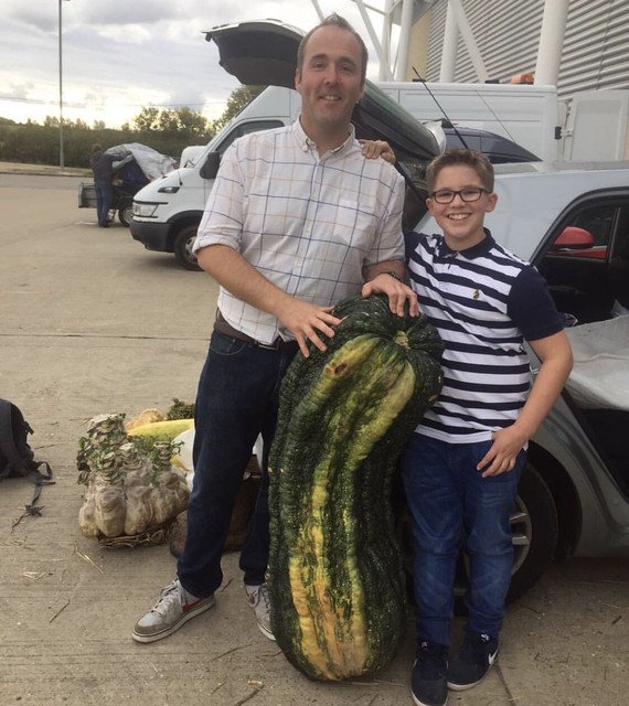 UglyFruitAndVeg's tweet photo. βDad @GiantVeg?β βYes @SuperCarsJamie?β βThis huge veg is not getting the front seat, is it?β βSmile for the picture, son.β #VegProblems https://t.co/eRmUoAy39t