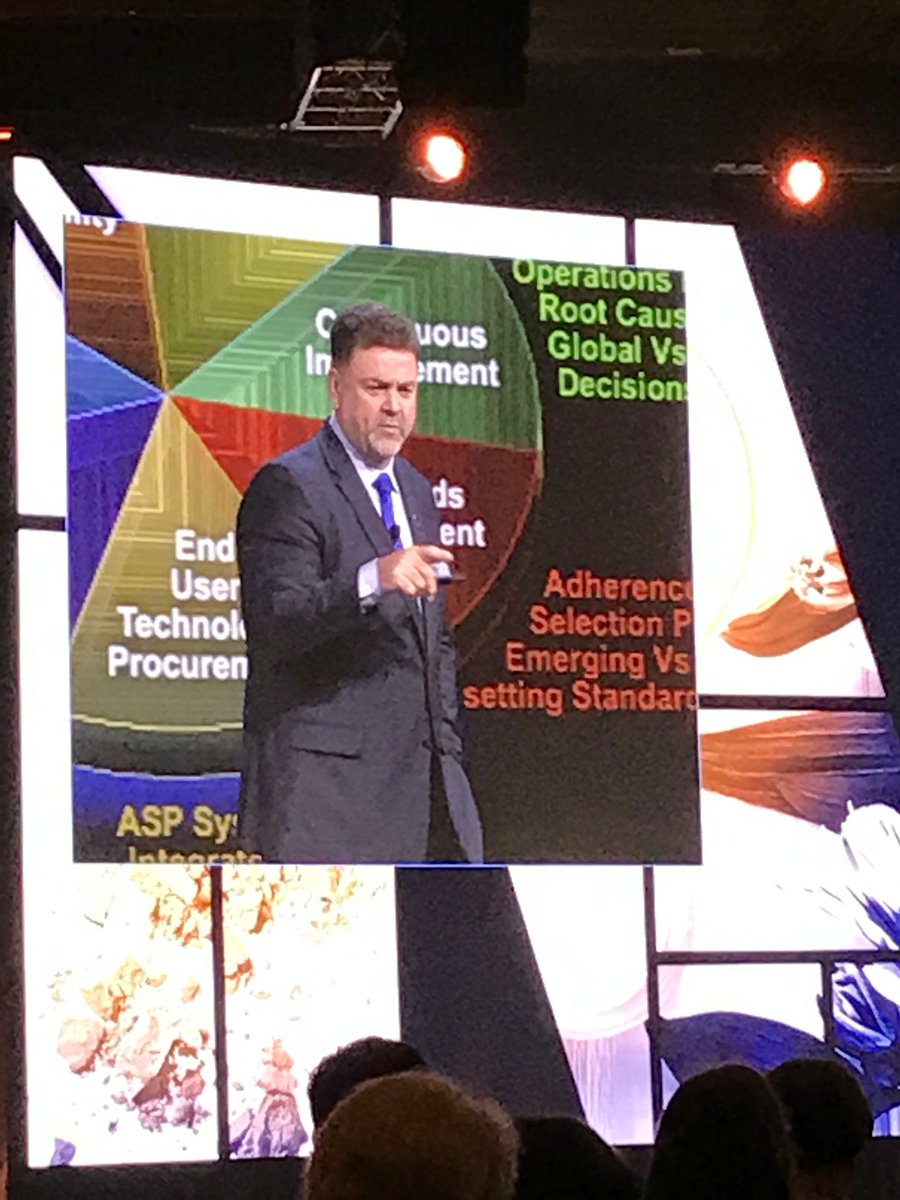 PiaWakefield's tweet photo. Manage IT through transparency, not pumped up marketing #TBMC17 https://t.co/IQG9XK3FBJ