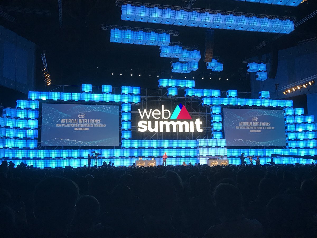 yukiboekhouden's tweet photo. Artificial Intelligence: How data is evolving the future of tecnology by @bkrunner CEO of @intel #websummit2017 #lisbon #yuki #dizzydata #ai https://t.co/h7qFfmENf4