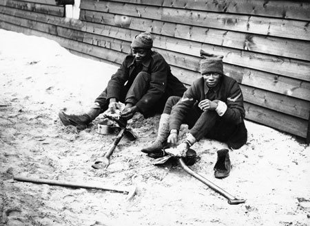 Scranlife's tweet photo. Find out about the SANLC South African Native Labour Corps #WW1 blog #Scranalogue
https://t.co/eeiTP8I4fR #HHA2017 @HistEnvScot @natlibscot https://t.co/oRVbHBQy34