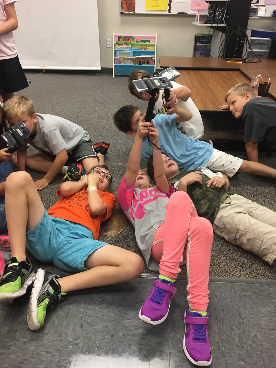 MrsBrode2nd's tweet photo. Having fun with #GoogleExpeditionsAR #ReaganRays https://t.co/2NegMao1LB