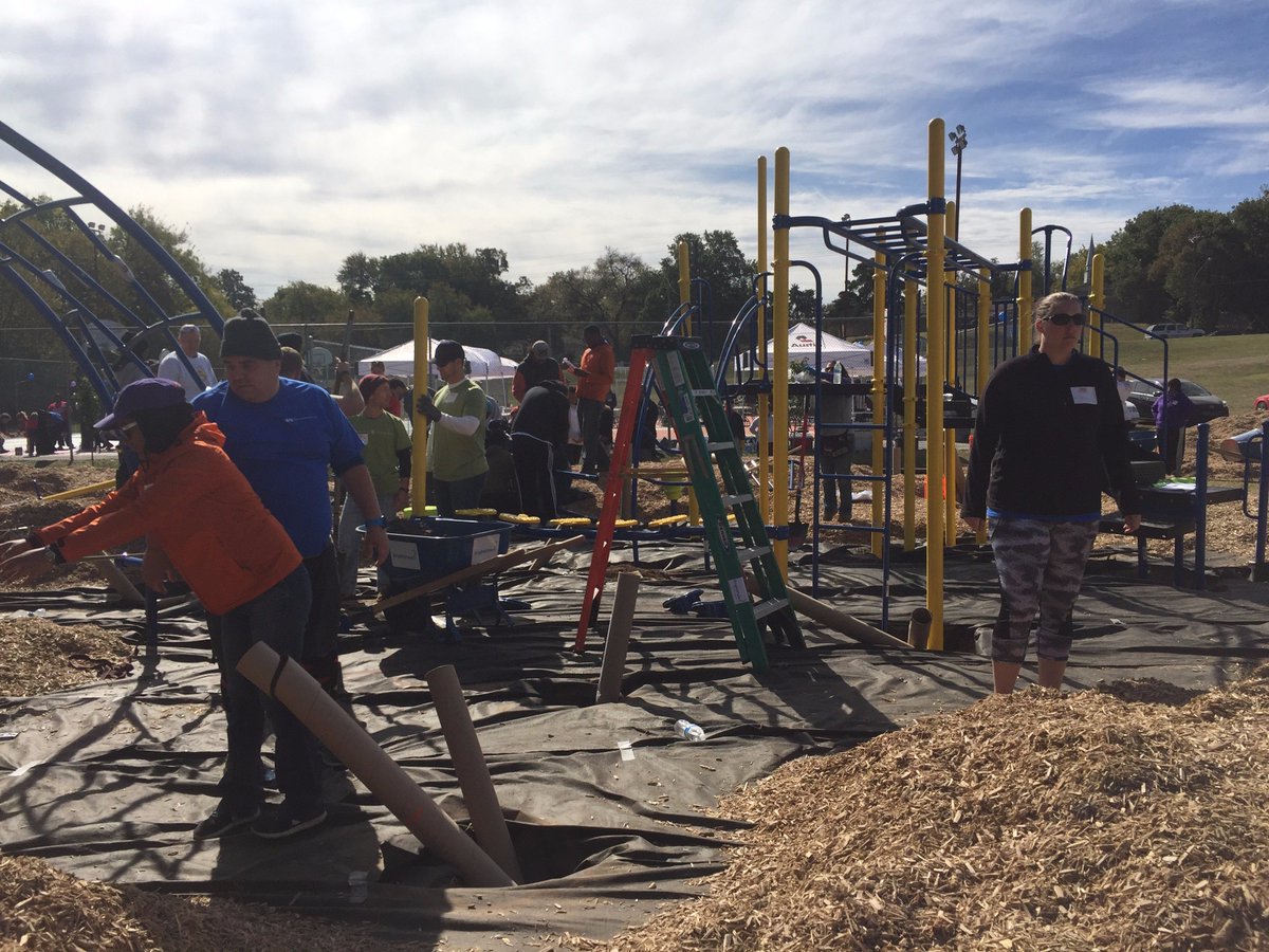 AustinCML's tweet photo. Great time at the recent @moorlandymca Dallas playground build! Thanks to @kaboom, @BCBSTX, and @KDC_Development for your community efforts! https://t.co/TPcOqFywPL