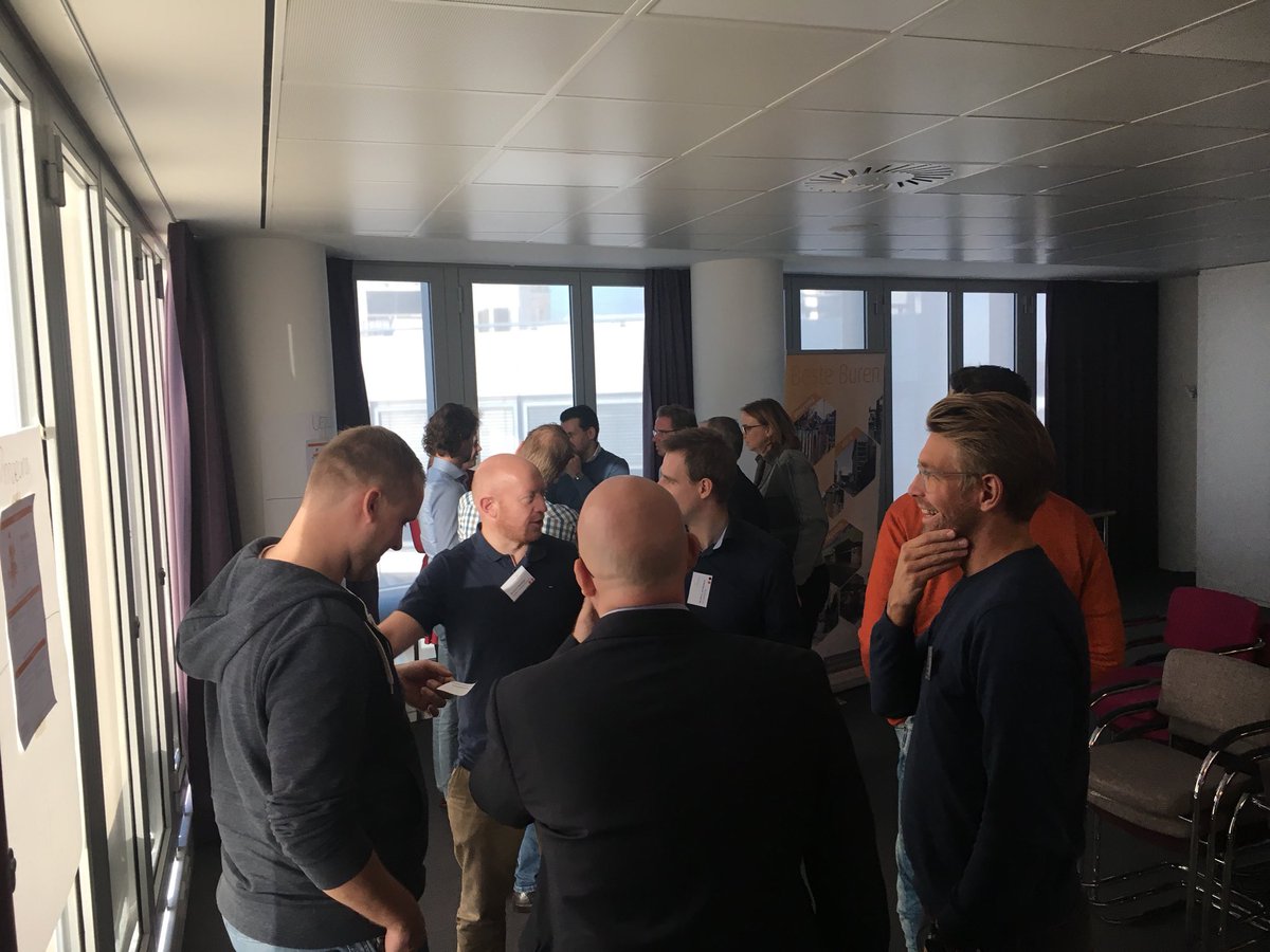 Els_Geurts's tweet photo. Met @IljaWerkhoven twee @bewustebouwers workshops gegeven tijdens Harmonisatiebijeenkomst #BREEAM experts en assessoren. #houding #gedrag https://t.co/ESyfXu2EwN