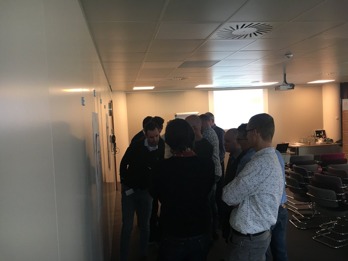 Els_Geurts's tweet photo. Met @IljaWerkhoven twee @bewustebouwers workshops gegeven tijdens Harmonisatiebijeenkomst #BREEAM experts en assessoren. #houding #gedrag https://t.co/ESyfXu2EwN