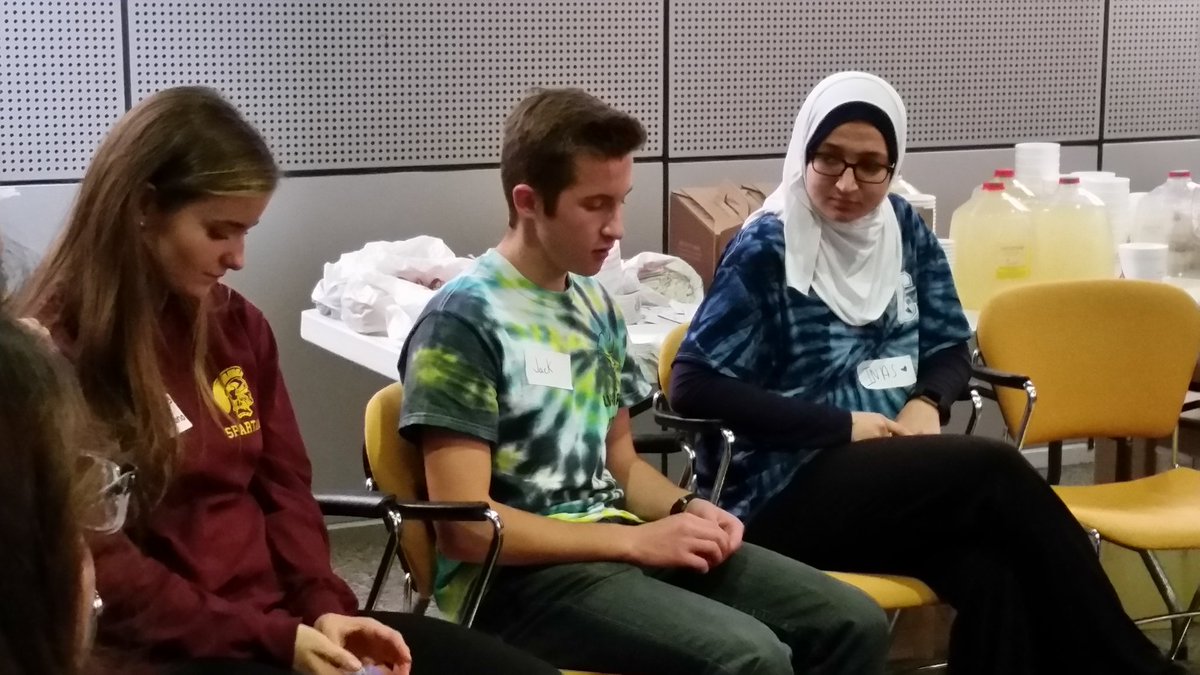 lvhsowens's tweet photo. Noelle Saine, Alex Skofteland, Jack Garbe, Christina Thornton participate in PEER training activities. https://t.co/y9A3YnIK9L