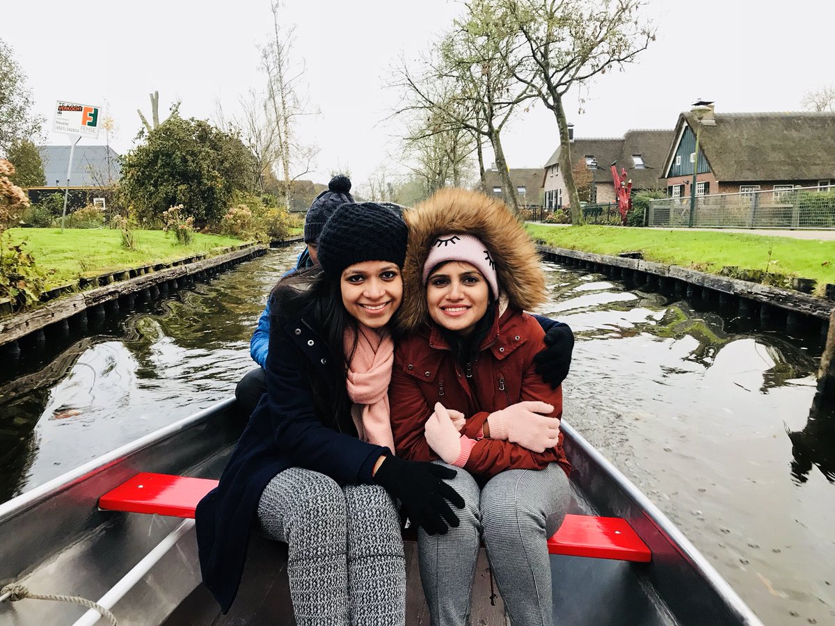 pragy_jha's tweet photo. Offbeat places like these amuses me the most. Boating in small village of #TheNetherlands 🛶 #Happiness #BeautifulPlaces #ColdestWeather https://t.co/wMm30NeYkz