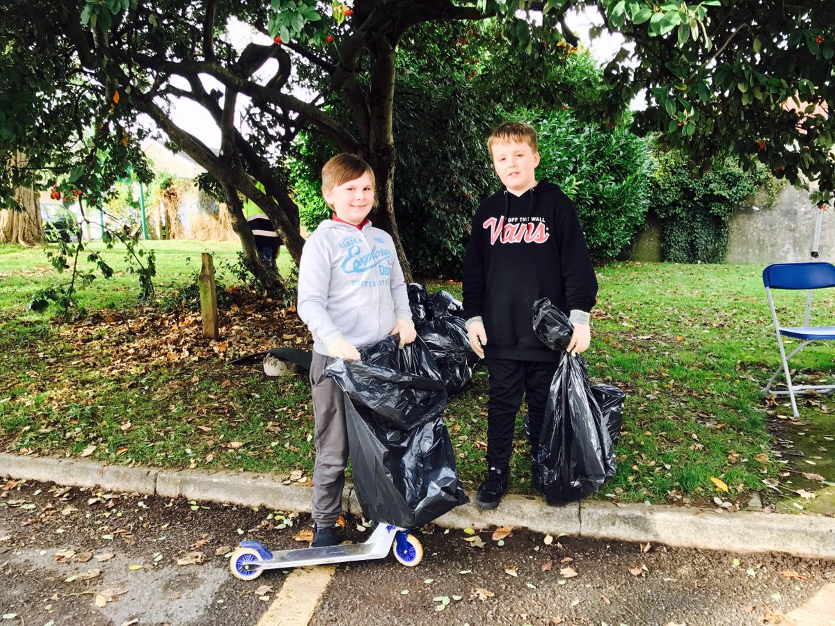 FromeCouncil's tweet photo. Bin it for Trinity was a huge success, find out more here, including how you can help https://t.co/inm6ojNhmh #KeepFromeClean #Frome https://t.co/YqmGZDxOZo