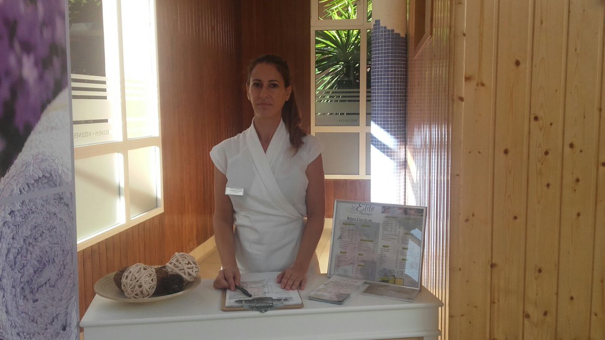 NatGilG's tweet photo. Offer on #DRIApp: 10% discount on #Massages & #BeautyTreats with @MartaRo16069014 A visit to #ÉliteMassages is a must in #LosAmigosBeachClub https://t.co/gMZzJmp2Jg