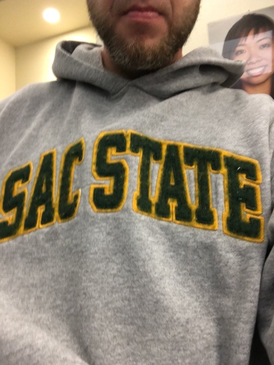 sactosocta's tweet photo. Prepping for a guest lecture in @ProfessorDLugo’s #SOC305 class, reppin 6K J St. #dontskipit #TAtakeover #immatakeattendance https://t.co/4rOZ9Bq6OS
