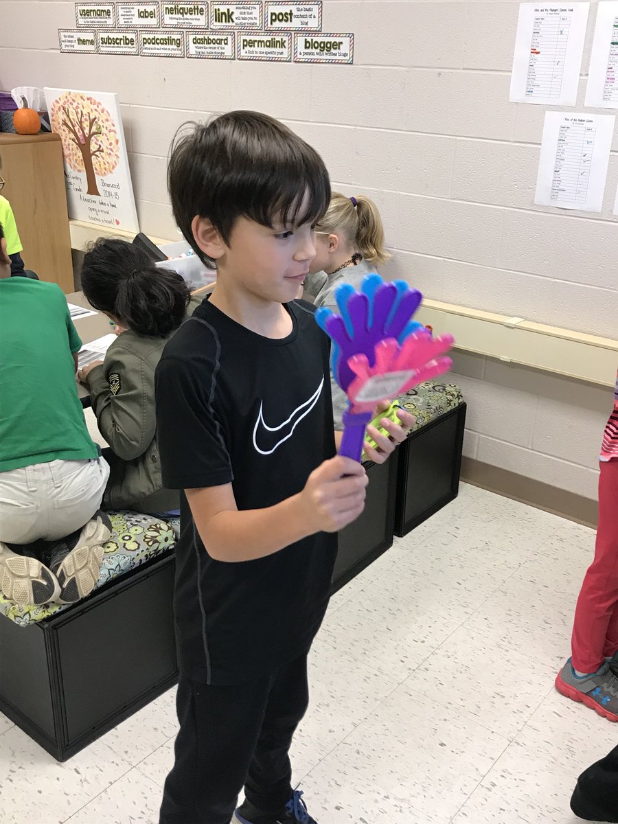 gentry_nickie's tweet photo. Ss using toys to send binary code! #BeaCoder https://t.co/juygPCmUF0