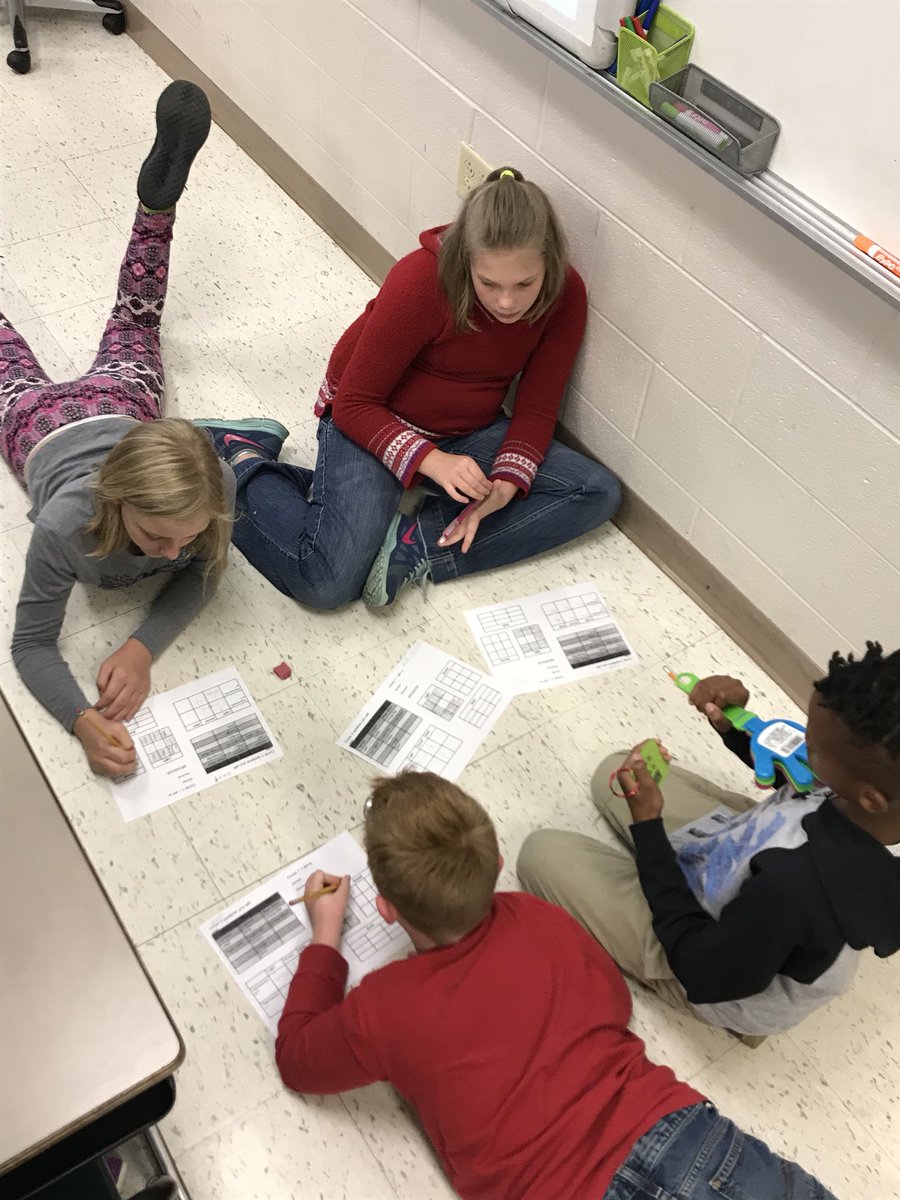 gentry_nickie's tweet photo. Ss using toys to send binary code! #BeaCoder https://t.co/juygPCmUF0