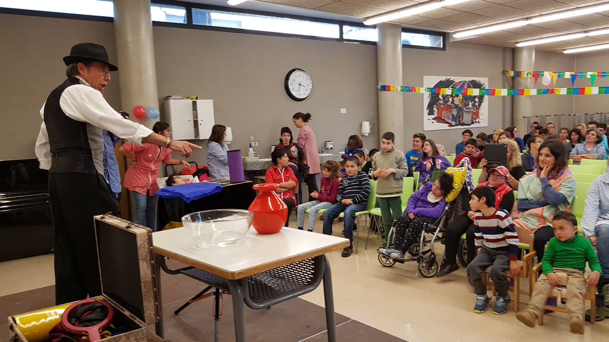 SantTomas_'s tweet photo. L'escola l'Estel de @Ass_SantTomas celebra 50 anys https://t.co/VRK5T92kG9 #50anysEstel https://t.co/xa72rxluVJ