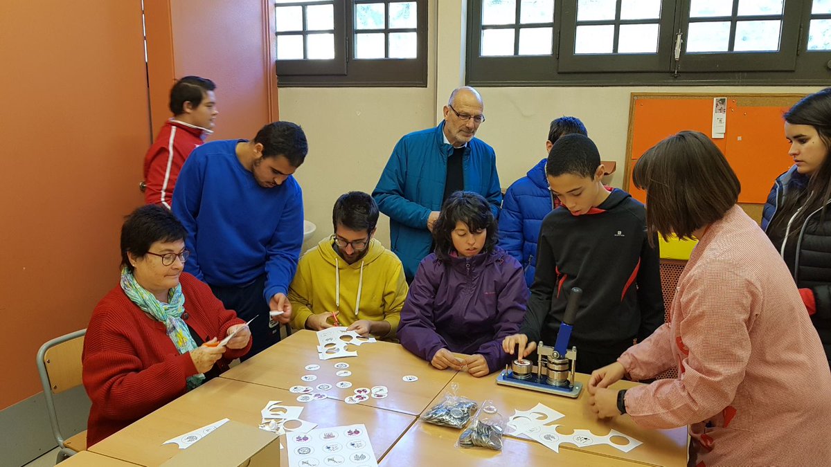 SantTomas_'s tweet photo. L'escola l'Estel de @Ass_SantTomas celebra 50 anys https://t.co/VRK5T92kG9 #50anysEstel https://t.co/xa72rxluVJ