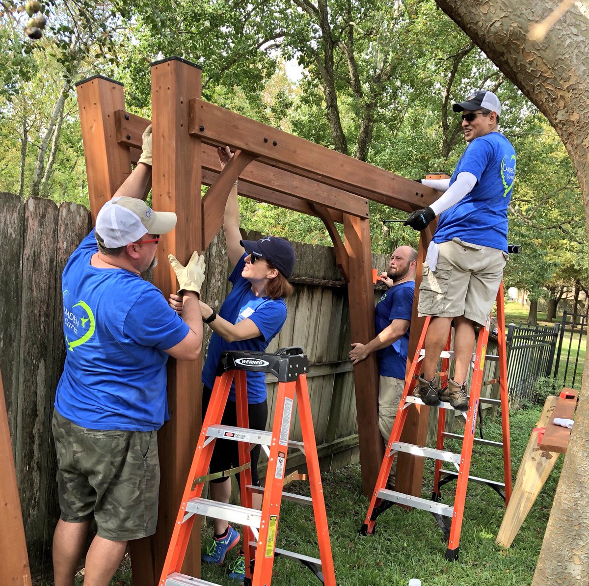 MrsCarroll2011's tweet photo. Three Camden Departments 💙 One Veteran Mission 💚 @BootCampaign #camdencares https://t.co/uaOtfz8q1I