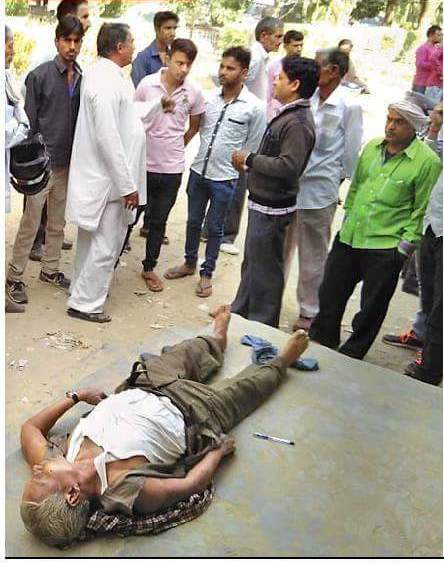 RealHistoryPic's tweet photo. Lest we forget what they are celebrating. #Demonetisation (2016) https://t.co/TOtA20vaJA