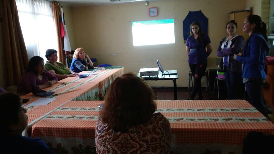 stgomujer's tweet photo. Charla de promoción de hábitos saludables y calidad de vida, en el taller "Sueños de mujer". https://t.co/PUq20hBtkB