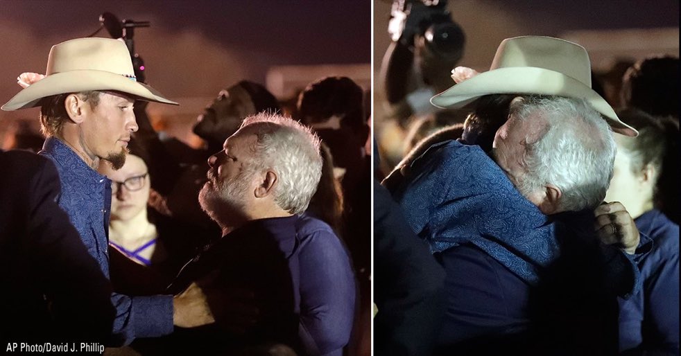 WizChadwick2's tweet photo. My fellow Texans.....HEROS‼️ Thank you for taking action &amp; protecting from further horror. THIS IS AMERICA. 👊🏼💪🏼🇺🇸🇺🇸#TexasChurchMassacre #2A https://t.co/HCUlwfvd6z
