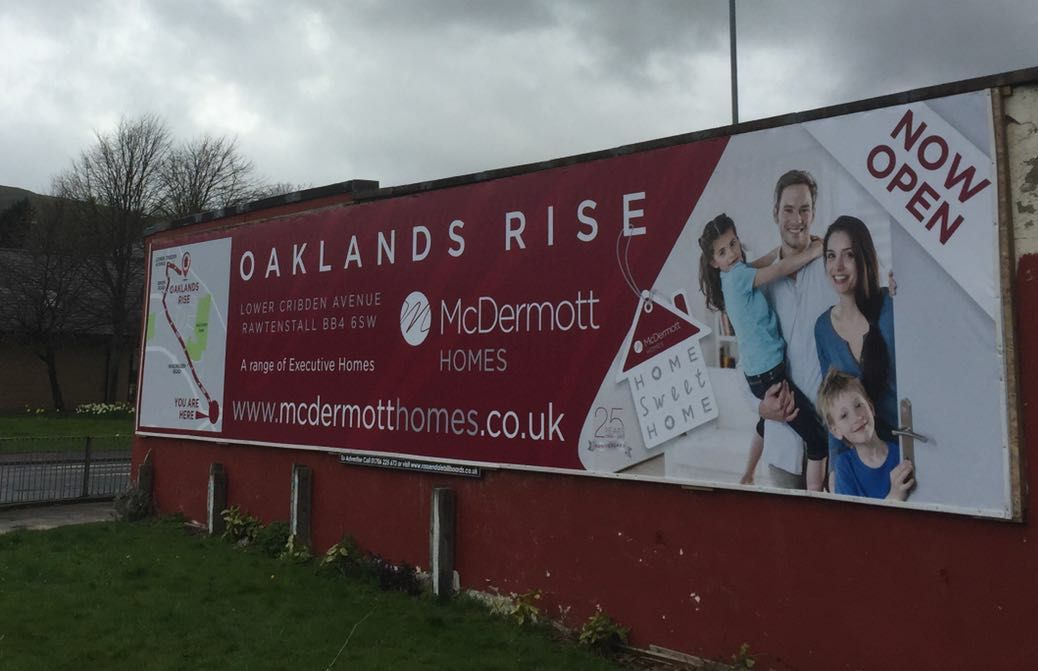 Rent 2 billboards, a huge 8ft x 40ft space in Rawtenstall. Contact us now for availability 01706 225673