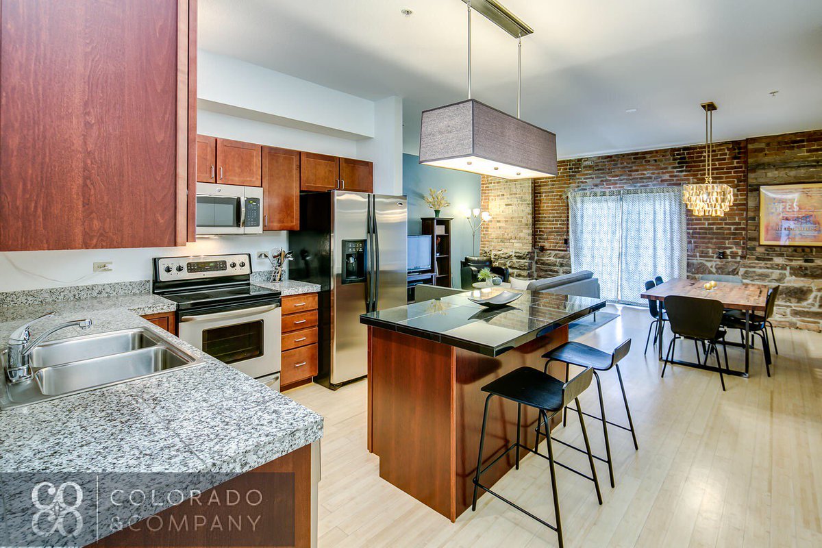 ColoradoCompany's tweet photo. Authentic 1880’s 1-Br loft w/exposed brick in @RiNoArt neighborhood for lease! #DenverRealEstate #DowntownDenver https://t.co/5ZotKzCRAn https://t.co/GPUgijDP66