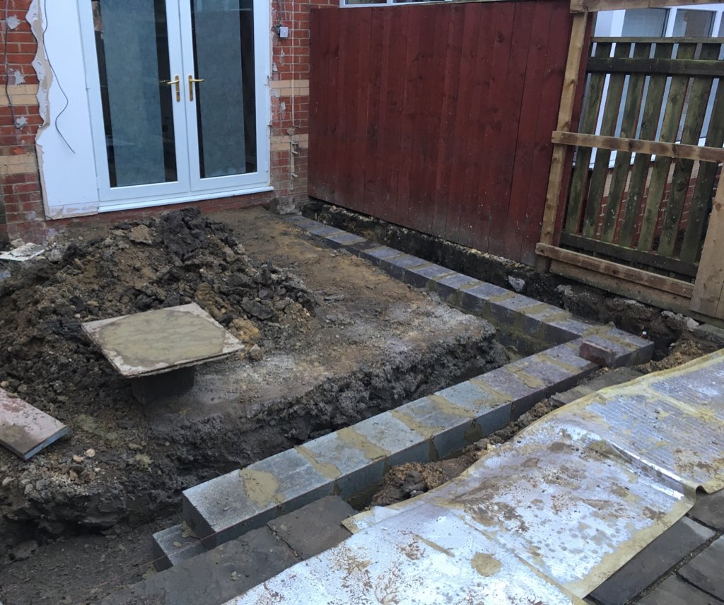 WearBuilders's tweet photo. #WearBuilding a kitchen/playroom extension to replace a cold &amp; rarely used conservatory. Hard work👷💪#Sunderland https://t.co/hyheMqTnh8