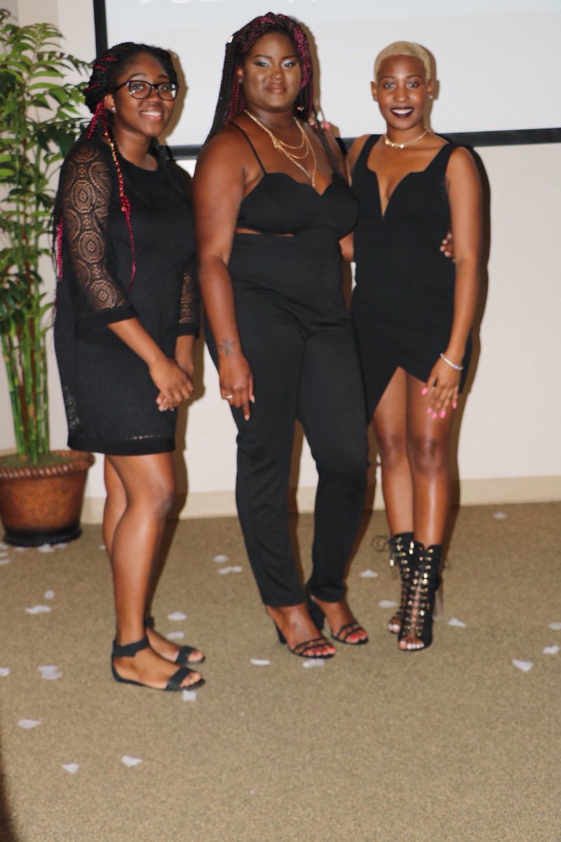 Fmu2020's tweet photo. The Executive Board
 “Meet Your Match” Auction 
The Sophomore Class 
More photos are on the way Photo Creds to @prince305605 https://t.co/GSOtBR1nRT