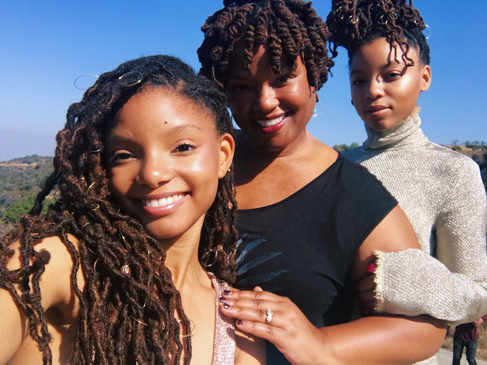 chloe x halle on twitter happy birthday our beautiful chloe x halle on twitter happy birthday our beautiful