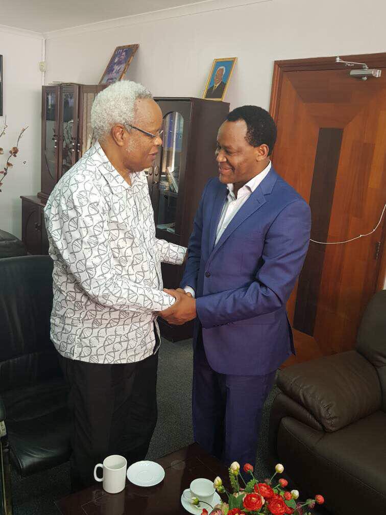 edwardlowassatz's tweet photo. Young and courageous, against all odds you have chosen the right path in strengthening our democracy.. Karibu Sana
@LazaroNyalandu https://t.co/THpmo7k1XK
