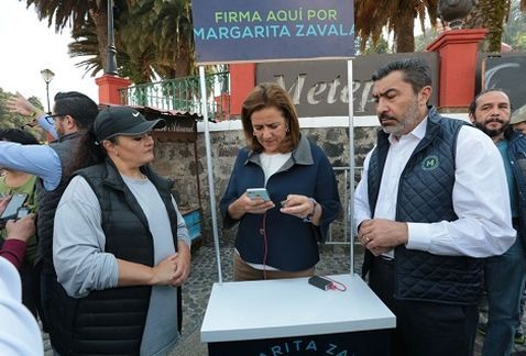 galvanochoa's tweet photo. ¿Por qué si las encuestas ponían a Margarita a la cabeza, no junta las firmas?
Qué curioso...
https://t.co/k3yBxrRrVu https://t.co/wUYYJFGF2J