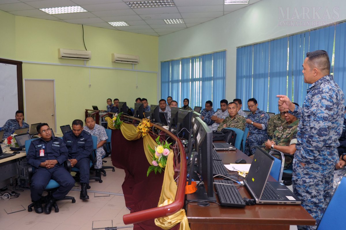 myjointforce's tweet photo. Hari pertama Eksesais ANGSA 12/2017 berlangsung di PSOP ATM.
#JointPlanningProcess 
#Interoperability 
#UnityofEffort 
#DefenceDiplomacy https://t.co/tBSGovo3Rd