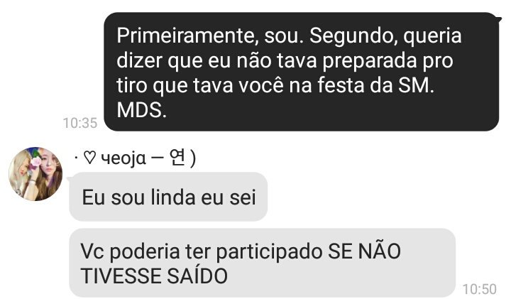 marsschild's tweet photo. A namoradinha de vocês também agradece elogio jogando coisas na cara ou é só a minha? https://t.co/OuXbrFCAjB