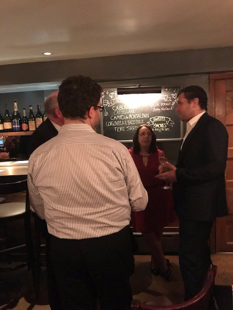 intellectAI's tweet photo. Great discussions on #AI vs humans at the NY/Metro Insuretech meetup. Thank you @RosalieDonlon for making it a success! #IntellectXchange https://t.co/yOSIrlniCS
