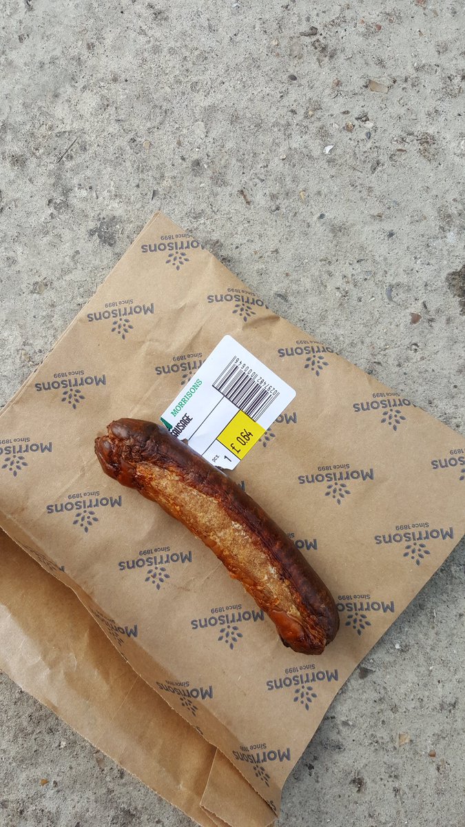 SavinNurseries's tweet photo. But are happy to supply this lonely sausage
#MORRISONS
@morrisons
#notquality https://t.co/aUeYExe1li