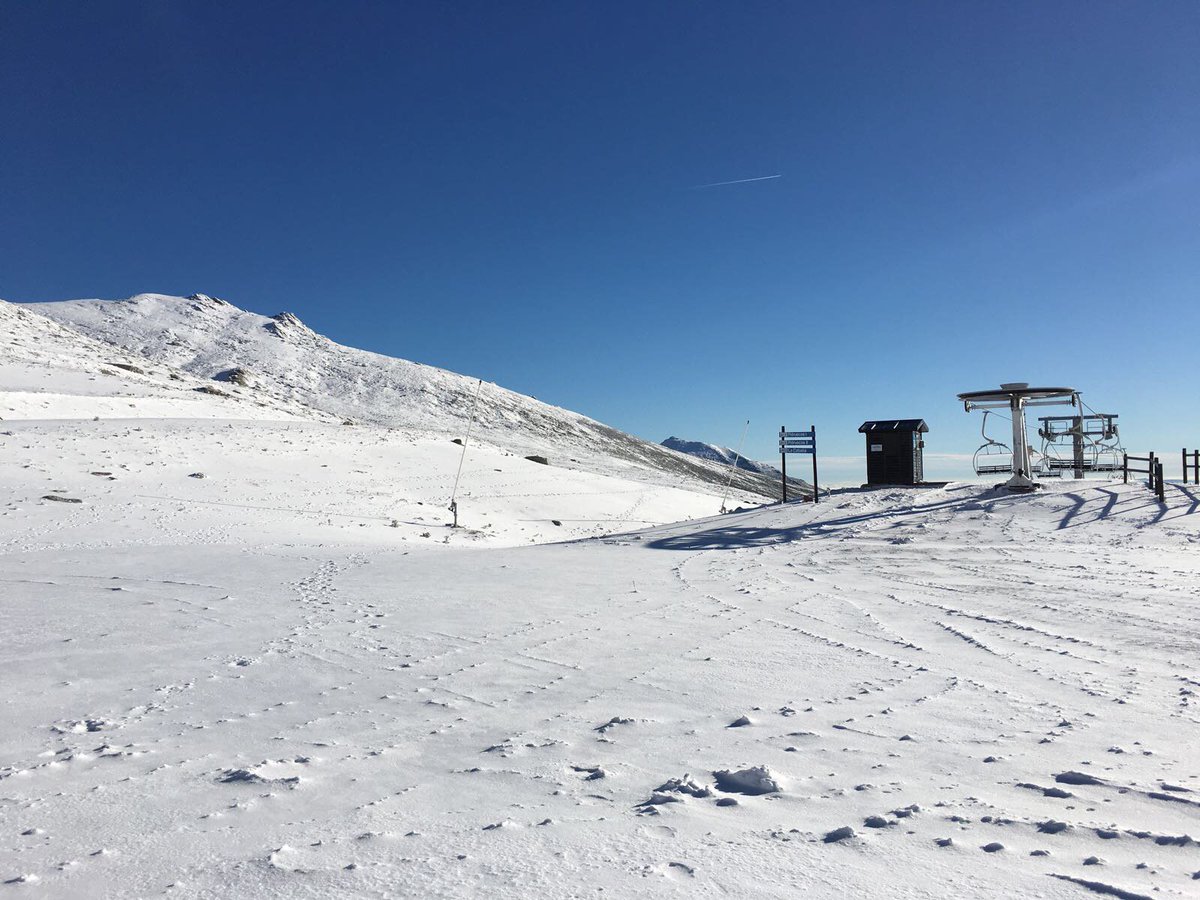 Alto_Campoo's tweet photo. Buen día en #AltoCampoo y seguimos con las pruebas de carga de remontes. #YaQuedaMenos para tener la estación a punto
 #TengoGanasDeNieve https://t.co/jecfDIK3BG