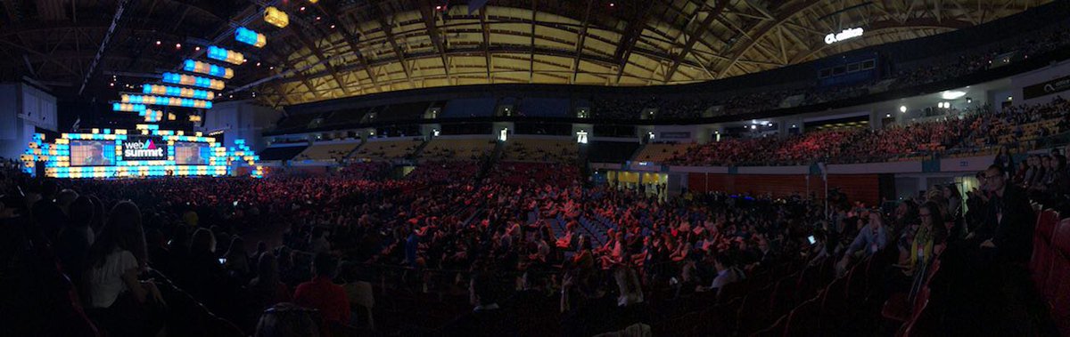 wavesprotocol's tweet photo. The audience at Web Summit 2017 in Lisbon looks pretty crowded... #WavesPlatform #WavesEvents $WAVES #websummit2017 #Blockchain https://t.co/INCBF1DgkT