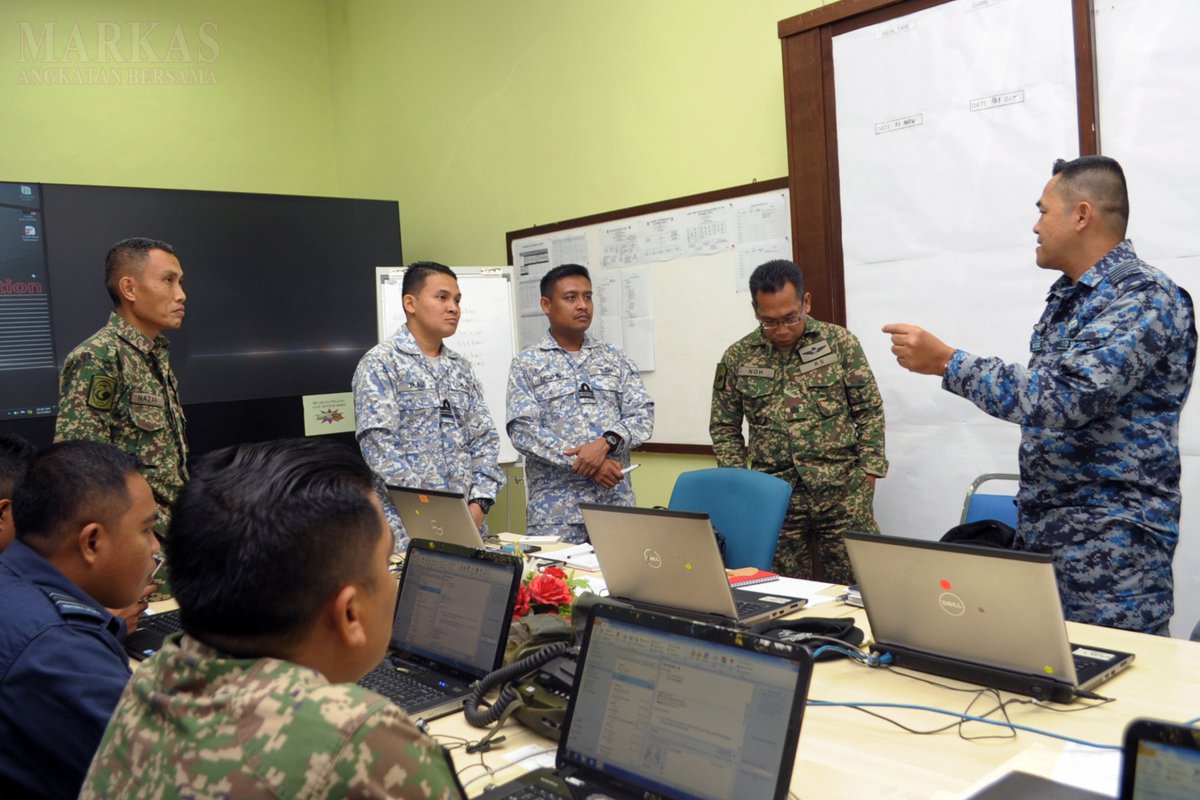 myjointforce's tweet photo. Hari kedua - Aktiviti Eksesais ANGSA 12/2017 di PSOP ATM.
#JointPlanningProcess 
#Interoperability 
#UnityofEffort 
#DefenceDiplomacy https://t.co/cTSkABEvdF