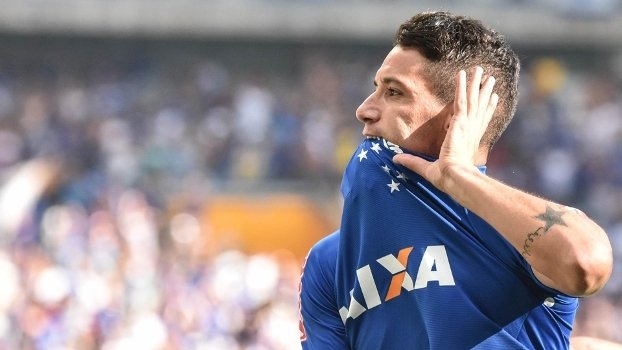 brunovicari's tweet photo. Qual é a melhor contratação de 17?
#bbjô #bbhernanes #bbtneves
13h, #bbdebate https://t.co/fylvNbmNXt