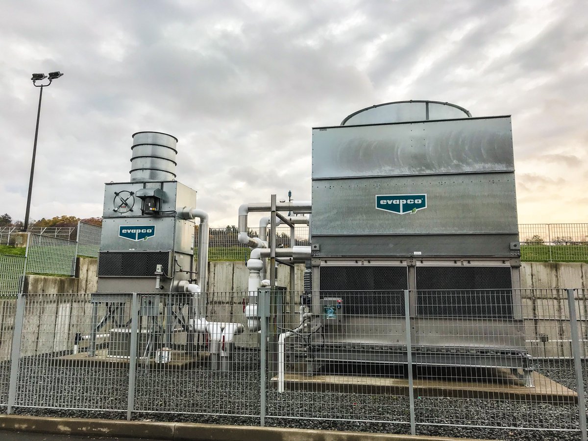 RFPeckCompany's tweet photo. Check out this great @EVAPCO_Inc install photo from a recent project in the Albany area! #RFPeck @RFPeckCompany #HVAC https://t.co/PIaySYOAx8