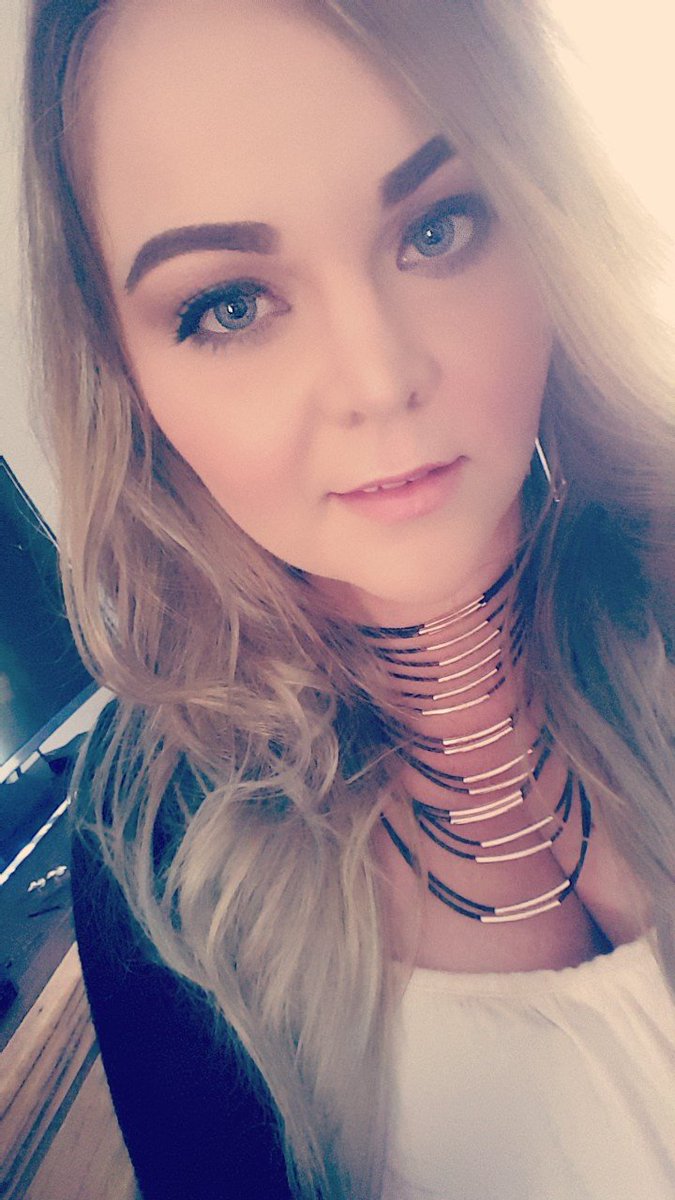 ChedeneJ's tweet photo. #selfie #again #iknow #snapchat #brows #happy #promise https://t.co/plUeu65zjS
