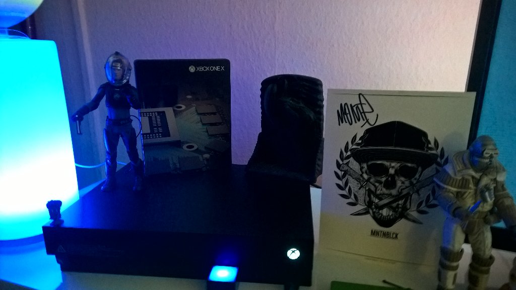 DamienXeno's tweet photo. Meine Xbox 🎮 One X ❤ https://t.co/B8yEb3LbJA