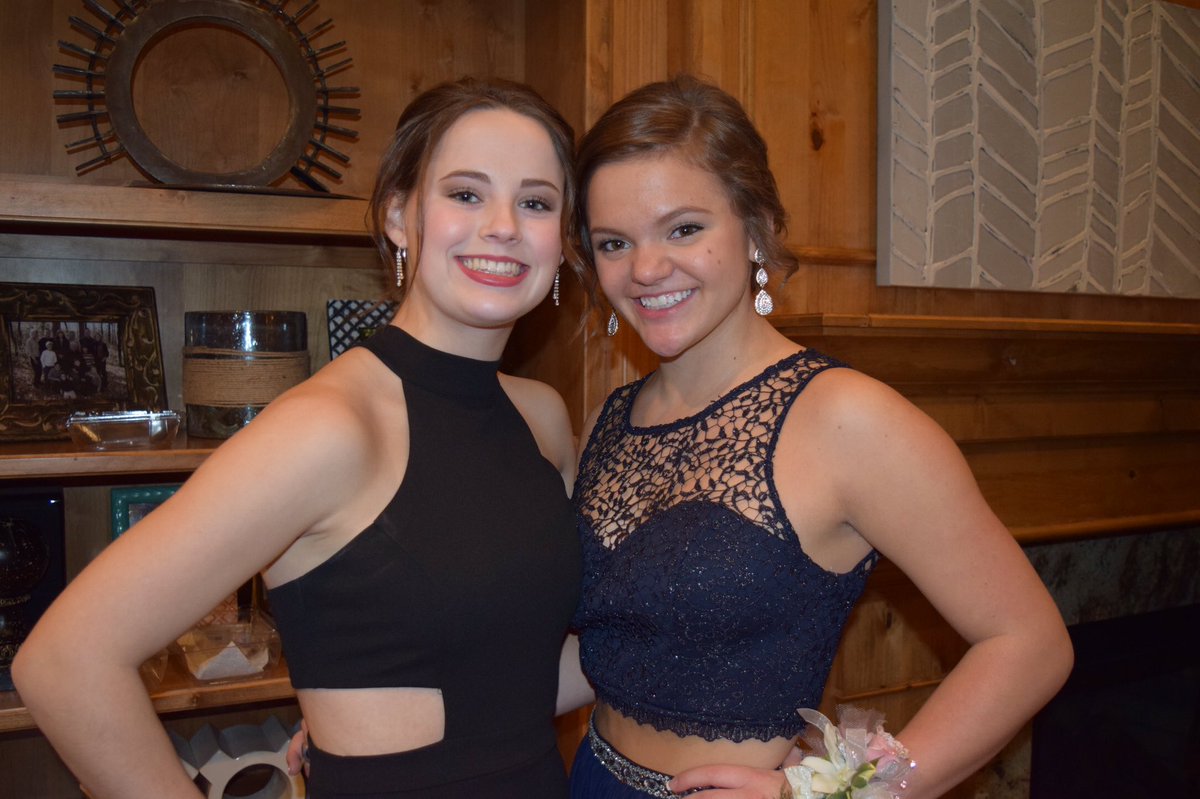 tanner_brown1's tweet photo. Happy birthday @MackenzieScholl hope your day is GREAT. 🤗💙💙 #sryaboutsnapstreaks https://t.co/cHg8h4iPJk