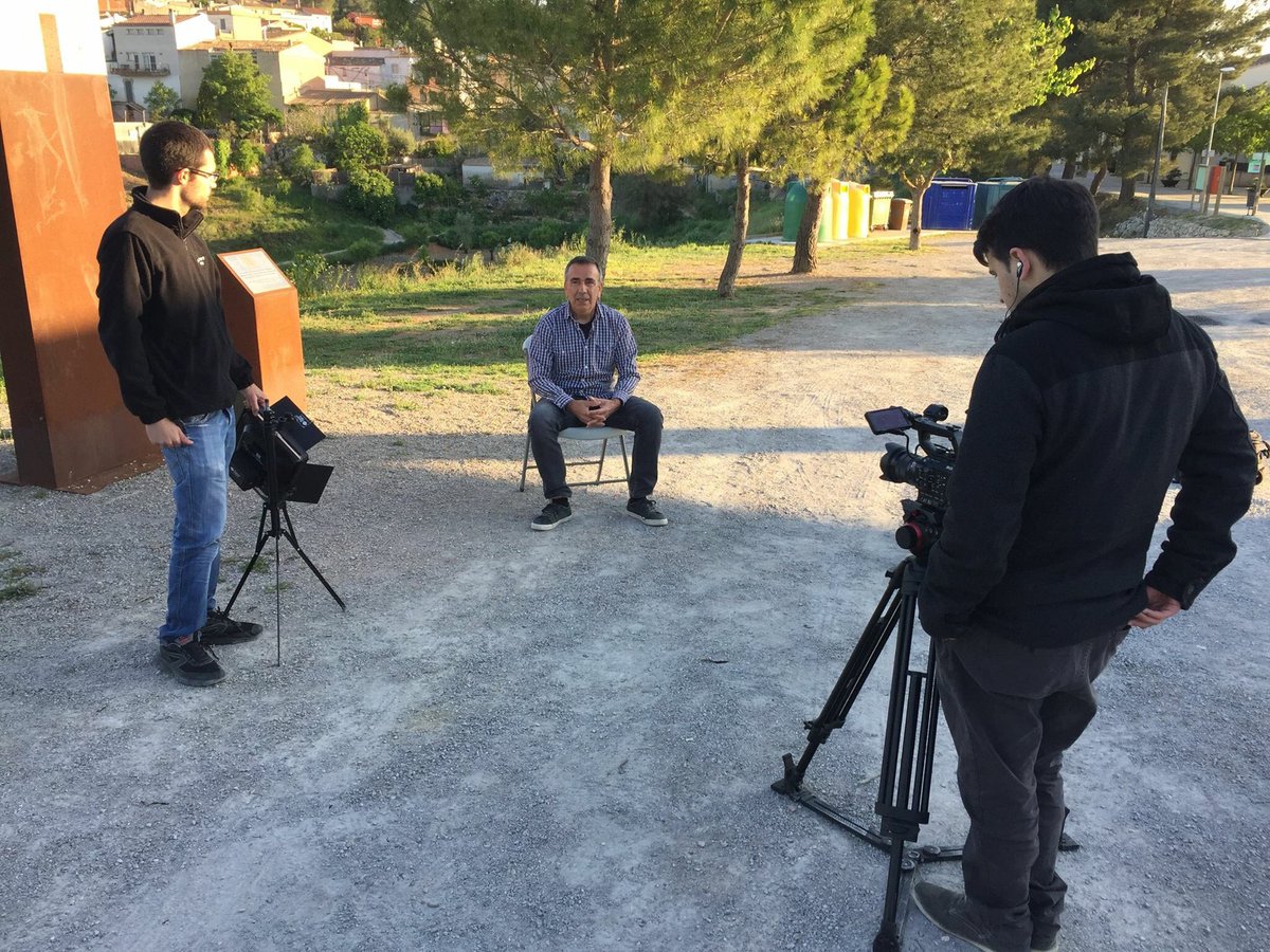 VisitaAvinyonet's tweet photo. Després de desenes d’entrevistes i molt de metratge durant el #Microvi2017, dijous estrenem el curt documental al @vinseum ! #Makingof https://t.co/4Z8wHAP5dL