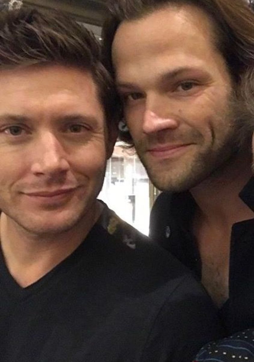 liataghva's tweet photo. @kharmagirls @WesleyJarpad @EmAcklesAddict @AngelaW42759397 @RockMomSPN @ConMemories @tvfan201 @RebeccaSpn136 @DanielaBobkov @mikelisovitskiy Happy #J2sDay to you too dear⚘😘🤗
#BrothersForReal 😍❤
#OnlyLove https://t.co/GFZO1mEmM6