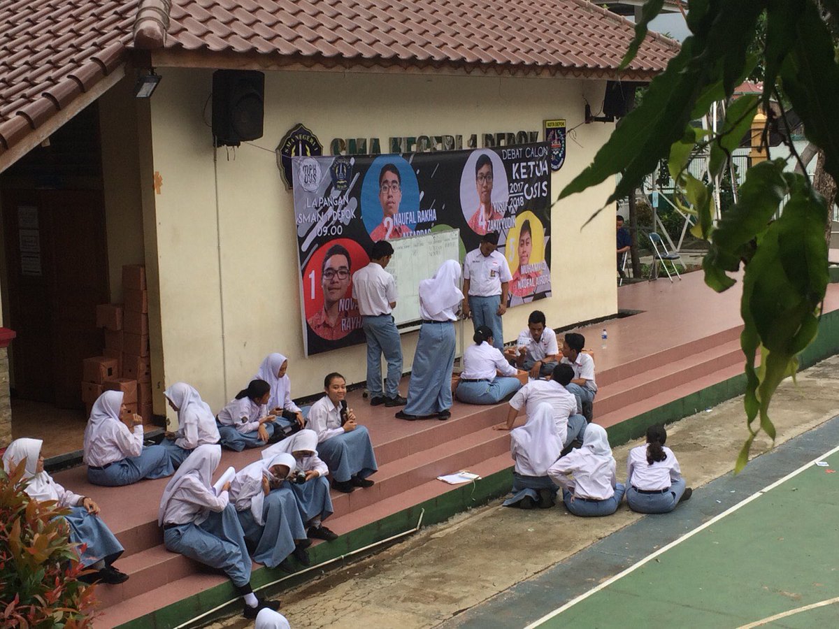 Hari ini telah dilaksakan debat serta pemilihan calon ketua osis periode 2017/2018. Selamat kepada Novanza Rayhan, semoga amanah!!!