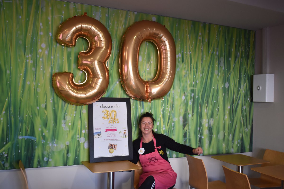 lauramercierpro's tweet photo. La décoration de Johanna (Avignon Courtine) et Gwen (Avignon Nord)  pour l'opération 30 ans @class_croute https://t.co/Wc0lmhWX5P